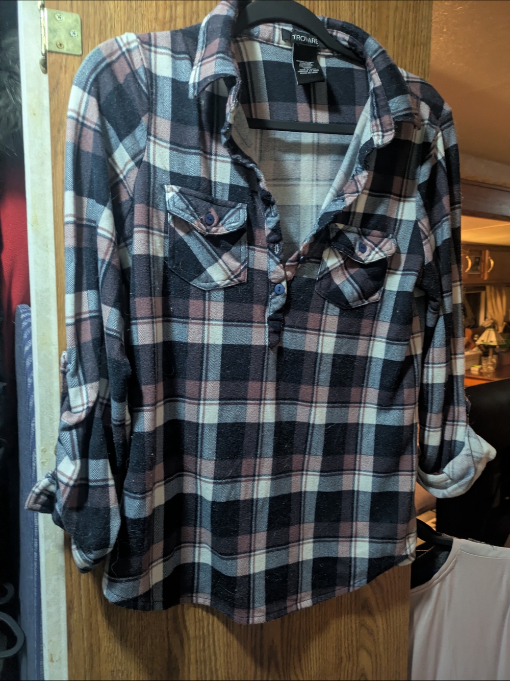 Trovaré Women's Long Sleeve Plaid Button-Front Shirt - Pink/Black